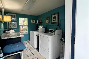 590 NW 40th Ct, Oakland Park, FL 33309 - Photo 25