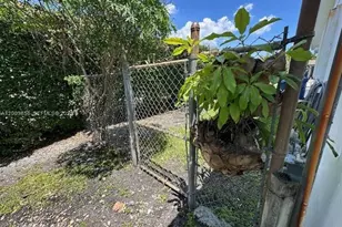 7814 SW 146th Ct, Miami, FL 33183 - Photo 23