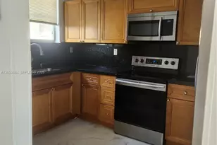 312 NW 114th Ave, Sweetwater, FL 33172 - Photo 5