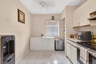 64 Meadows Dr, Boynton Beach, FL 33436 - Photo 9
