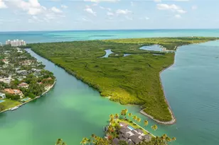 120 Knollwood Dr, Key Biscayne, FL 33149 - Photo 45