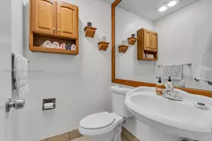620 Lake Dasha Cir, Plantation, FL 33324 - Photo 17