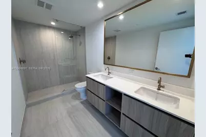 77 SE 5 St #1806, Miami, FL 33131 - Photo 17