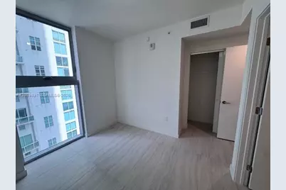 77 SE 5 St #1806, Miami, FL 33131 - Photo 21