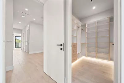 1137 NE 11th Ave, Fort Lauderdale, FL 33301 - Photo 17