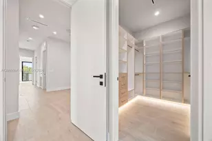 1137 NE 11th Ave, Fort Lauderdale, FL 33301 - Photo 17