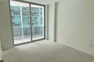77 SE 5th St, Miami, FL 33131 - Photo 19