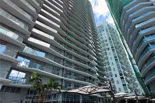 77 SE 5th St, Miami, FL 33131 - Photo 25