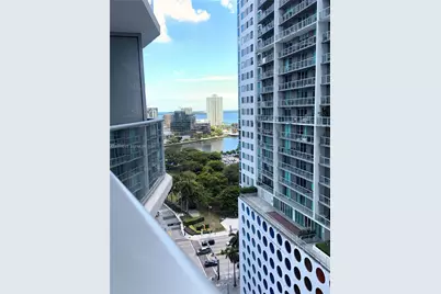 77 SE 5th St #1811, Miami, FL 33131 - Photo 31