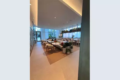 77 SE 5th St #1811, Miami, FL 33131 - Photo 15