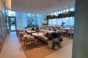 77 SE 5th St, Miami, FL 33131 - Photo 15
