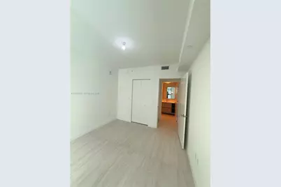 77 SE 5th St #1811, Miami, FL 33131 - Photo 25