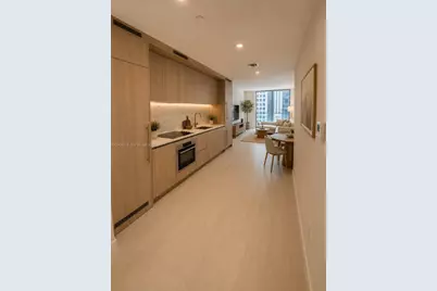 77 SE 5th St #1811, Miami, FL 33131 - Photo 1