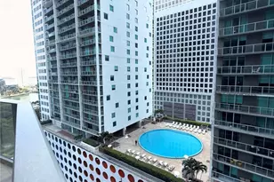 77 SE 5th St, Miami, FL 33131 - Photo 23
