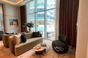 77 SE 5th St, Miami, FL 33131 - Photo 33