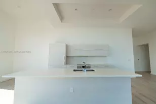 45 SW 9th St, Miami, FL 33130 - Photo 11