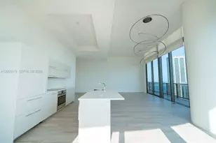 45 SW 9th St, Miami, FL 33130 - Photo 13
