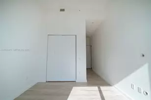 45 SW 9th St, Miami, FL 33130 - Photo 37