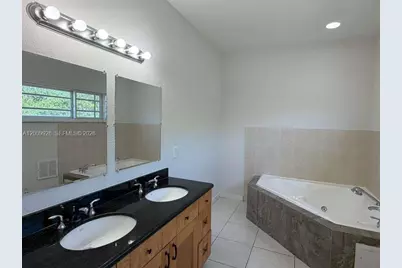 [Address not provided], Hollywood, FL 33020 - Photo 11