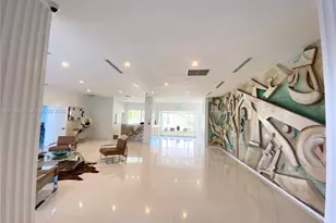 6450 Collins Ave, Miami Beach, FL 33141 - Photo 15