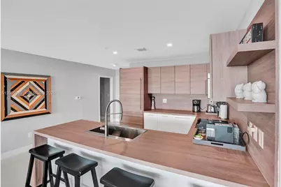 400 Sunny Isles Blvd #2021, Sunny Isles Beach, FL 33160 - Photo 3