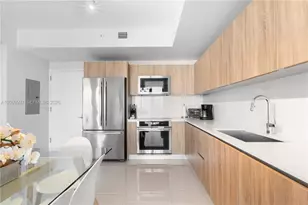 2960 NE 207th St, Aventura, FL 33180 - Photo 7