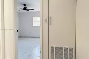 260 NW 107th Ave, Miami, FL 33172 - Photo 29