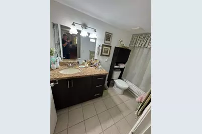 8225 Lake Dr #404, Doral, FL 33166 - Photo 15