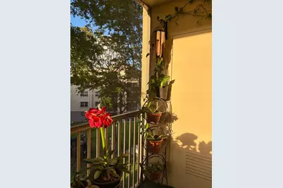 8225 Lake Dr #404, Doral, FL 33166 - Photo 31