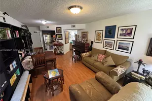 8225 Lake Dr, Doral, FL 33166 - Photo 21