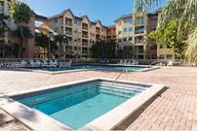 8225 Lake Dr #404, Doral, FL 33166 - Photo 35