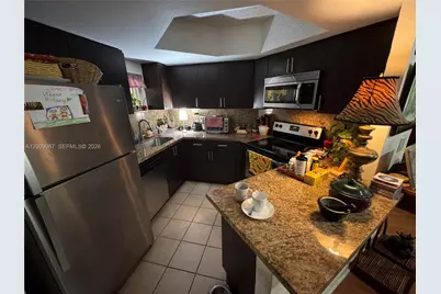 8225 Lake Dr #404, Doral, FL 33166 - Photo 5