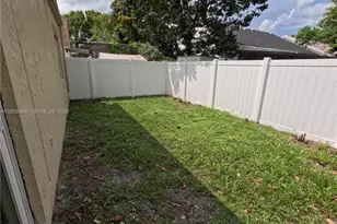 1211 SW 84th Terrace, Pembroke Pines, FL 33025 - Photo 21