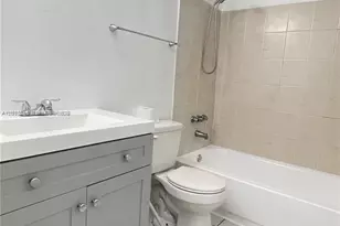 271 NW 177th St, Miami Gardens, FL 33169 - Photo 9
