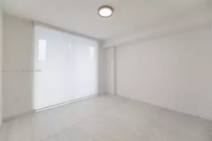77 SE 5 St, Miami, FL 33131 - Photo 13