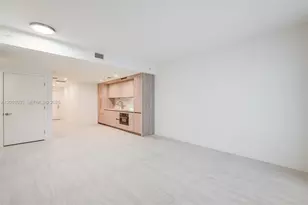 77 SE 5 St, Miami, FL 33131 - Photo 5