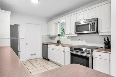 2501 NE 209th Ter, Miami, FL 33180 - Photo 9