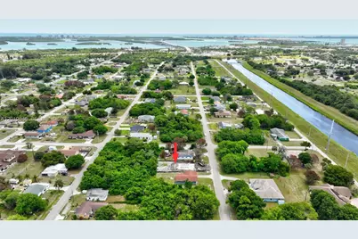 2104 Barcelona Ave, Fort Pierce, FL 34946 - Photo 5