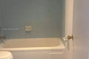 7910 N Colony Cir N, Tamarac, FL 33321 - Photo 17