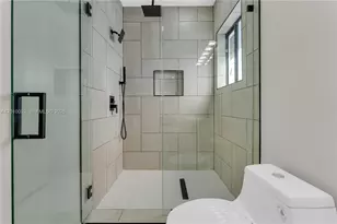 1818 NW 49th St, Miami, FL 33142 - Photo 17