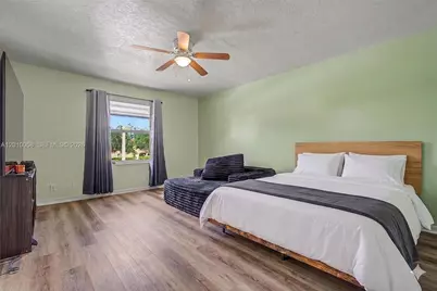 18901 SW 15th St, Pembroke Pines, FL 33029 - Photo 21