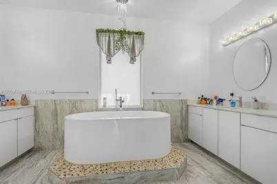 18901 SW 15th St, Pembroke Pines, FL 33029 - Photo 17