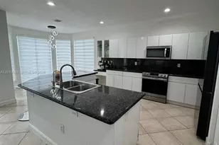 10873 NW 71st St, Doral, FL 33178 - Photo 5
