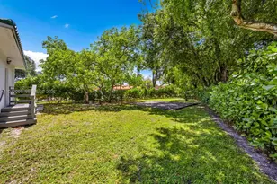 6065 N Waterway Dr, Miami, FL 33155 - Photo 27