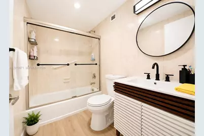 400 Kings Point Dr #1224, Sunny Isles Beach, FL 33160 - Photo 15