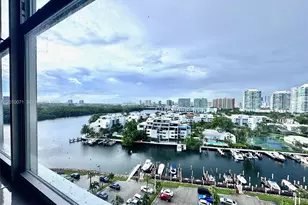 400 Kings Point Dr, Sunny Isles Beach, FL 33160 - Photo 17