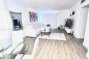 400 Kings Point Dr, Sunny Isles Beach, FL 33160 - Photo 3