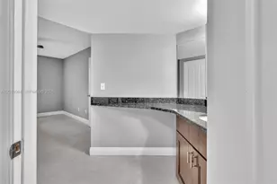 2881 N Oakland Forest Dr, Oakland Park, FL 33309 - Photo 17