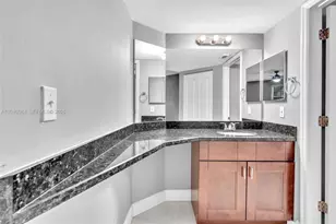 2881 N Oakland Forest Dr, Oakland Park, FL 33309 - Photo 15