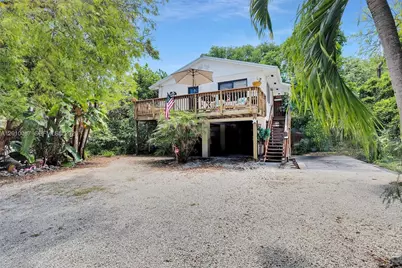 122 Ocean View Dr, Tavernier, FL 33070 - Photo 1